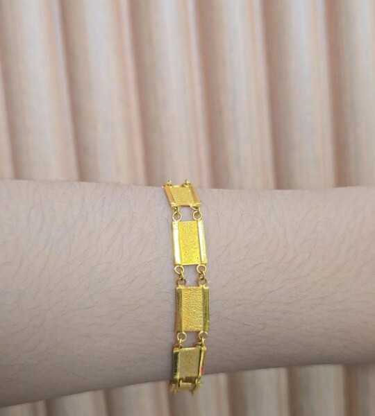 Gelang Model Rantai Persegi