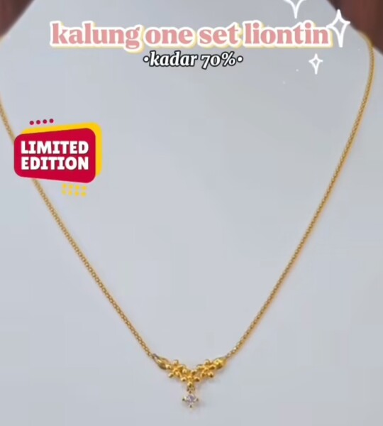 Kalung One Set Batu Kristal