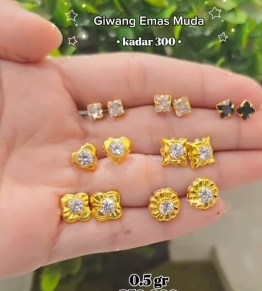 Giwang emas muda